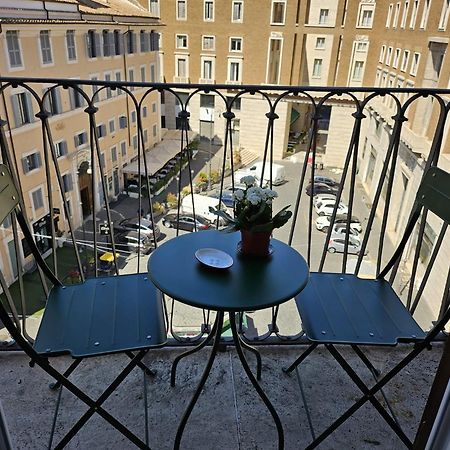 Boutique Suites Della Croce Ρώμη Εξωτερικό φωτογραφία