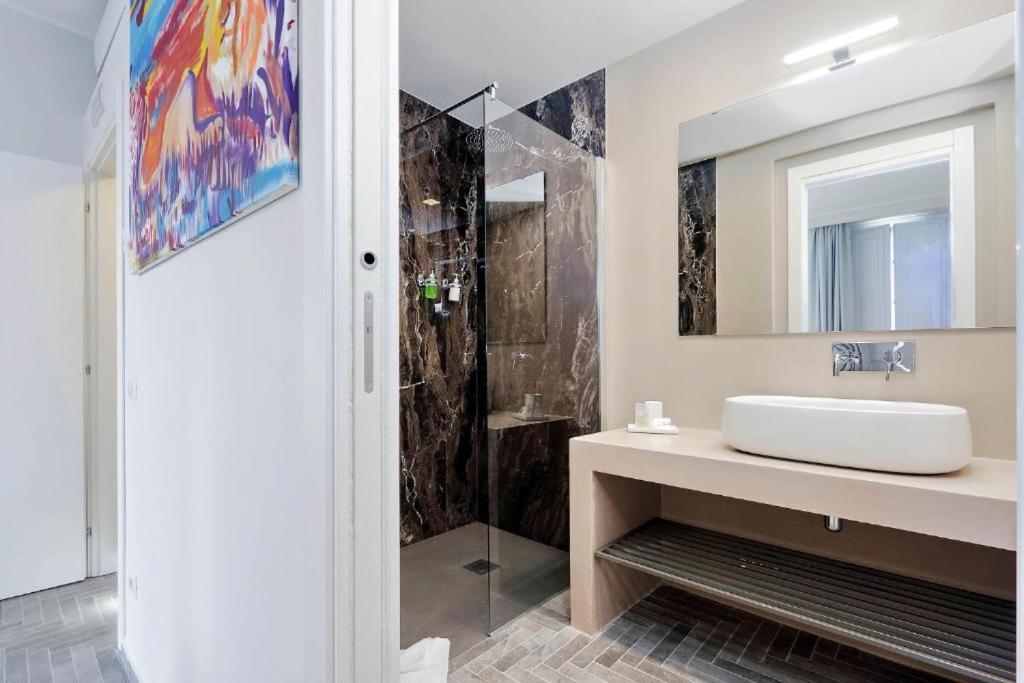 Boutique Suites Della Croce Ρώμη Εξωτερικό φωτογραφία