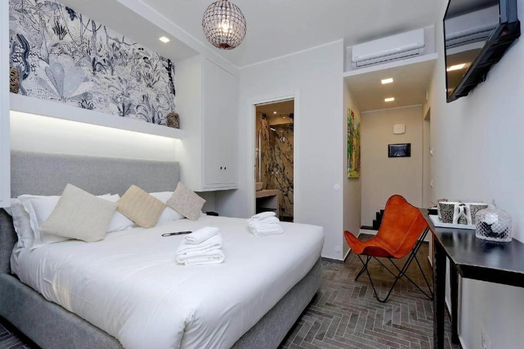 Boutique Suites Della Croce Ρώμη Εξωτερικό φωτογραφία