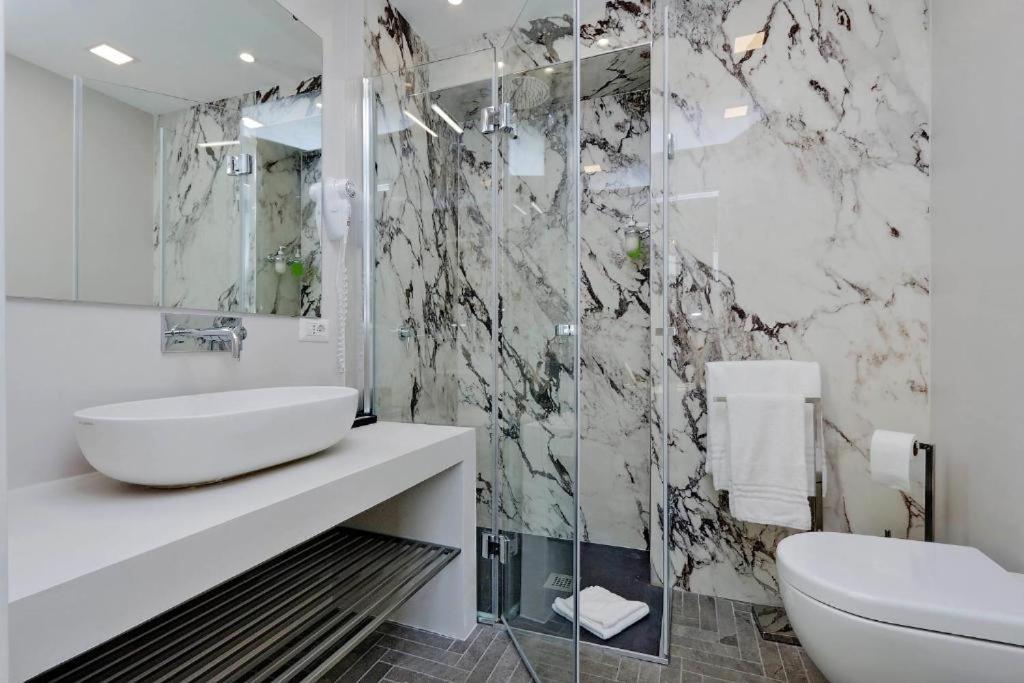 Boutique Suites Della Croce Ρώμη Εξωτερικό φωτογραφία