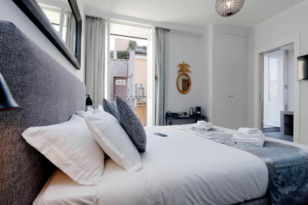 Boutique Suites Della Croce Ρώμη Εξωτερικό φωτογραφία