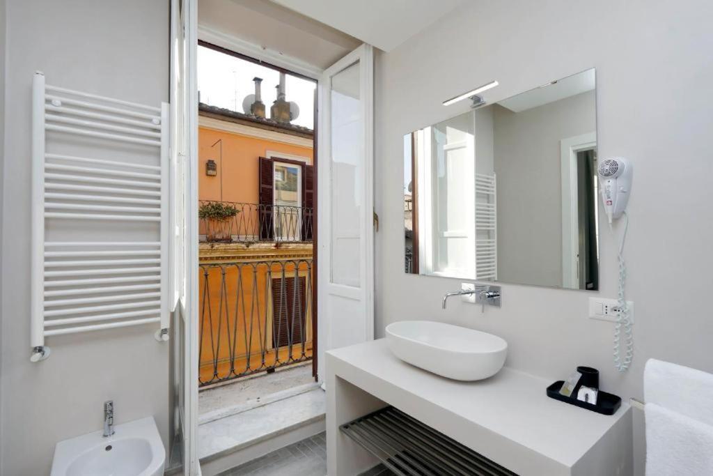 Boutique Suites Della Croce Ρώμη Εξωτερικό φωτογραφία