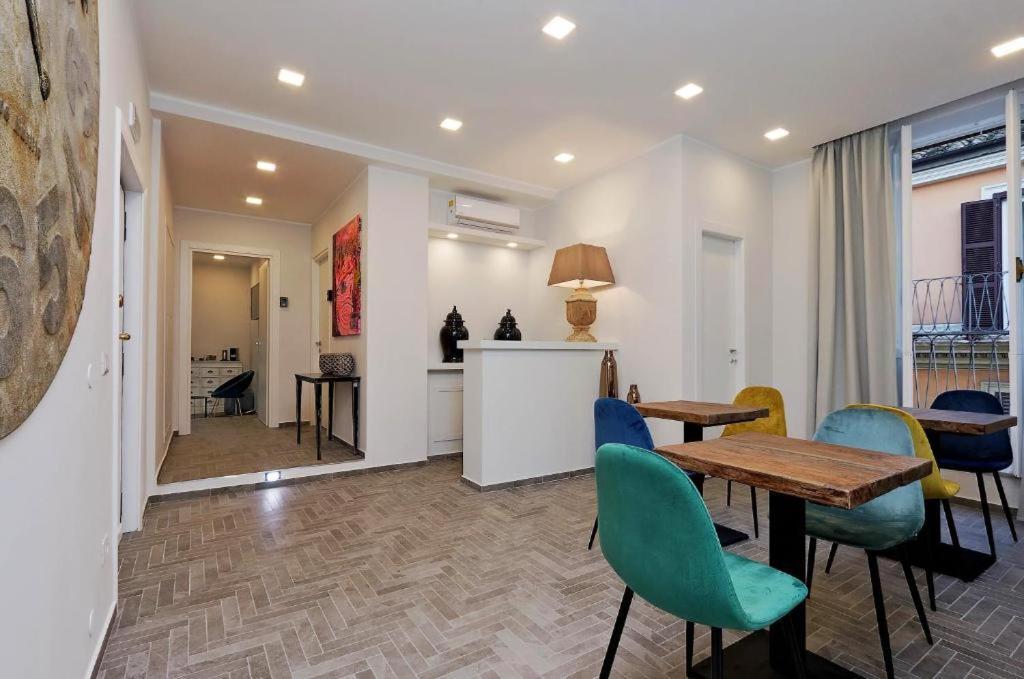 Boutique Suites Della Croce Ρώμη Εξωτερικό φωτογραφία