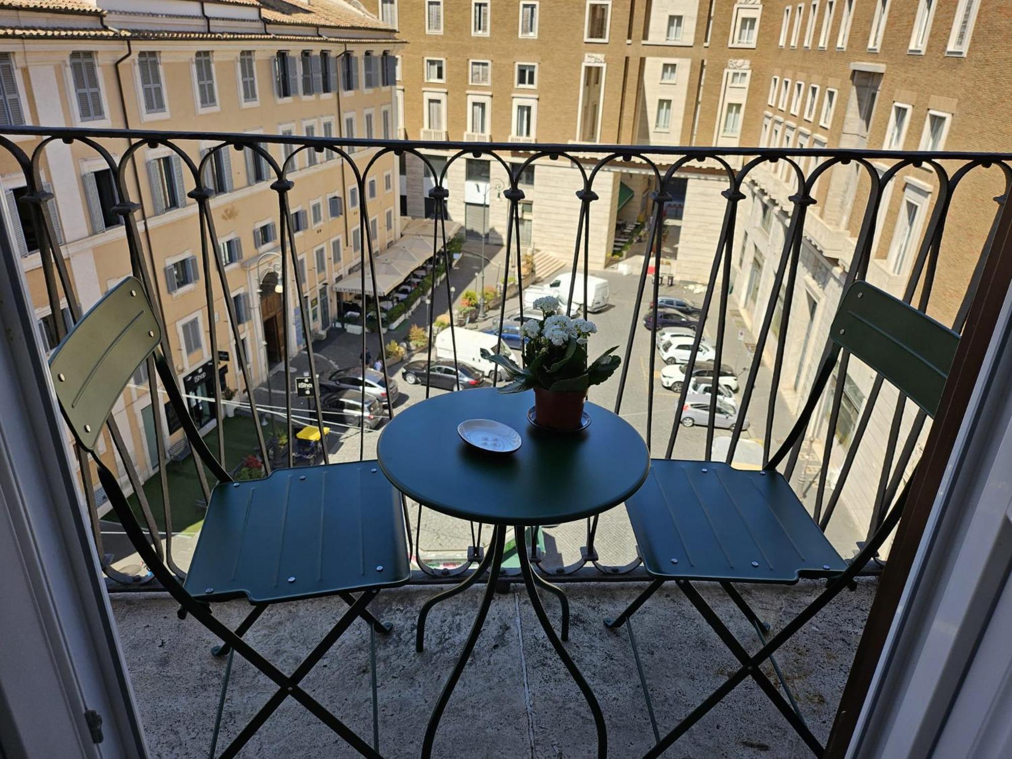 Boutique Suites Della Croce Ρώμη Εξωτερικό φωτογραφία